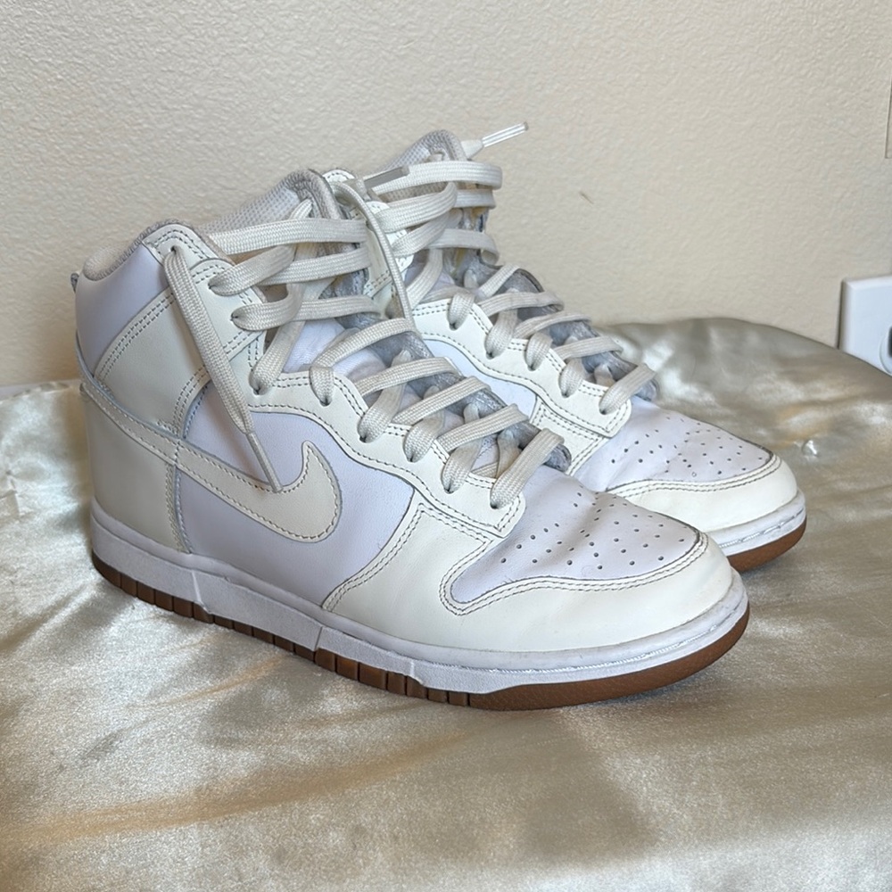 Nike Dunk High “White Sail” with Gum sole